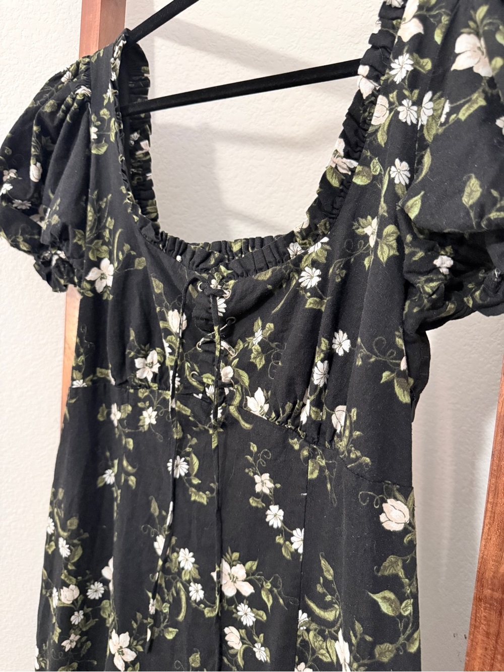 Maeve Black Floral Puff-Sleeve Midi Dress with White & Green Print - Picture 4 of 9